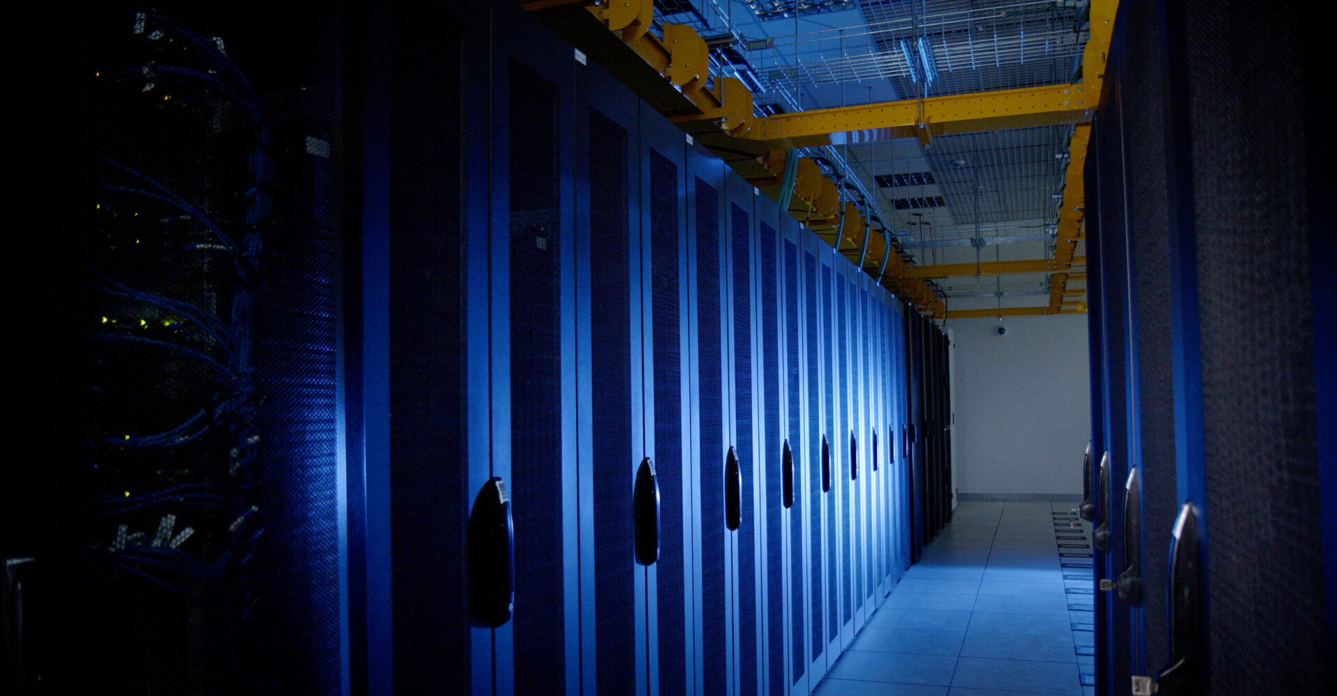 Vertical Data e Ascenty anunciam parceria para implantar infraestrutura de IA na América Latina